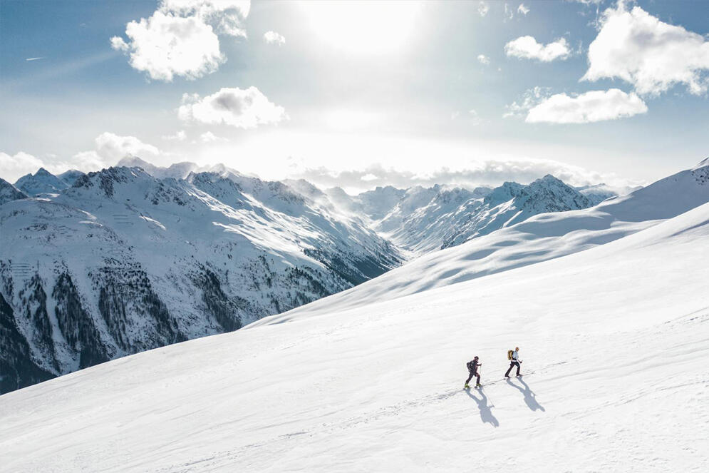 Jak zachować bezpieczeństwo w górach zimą?
