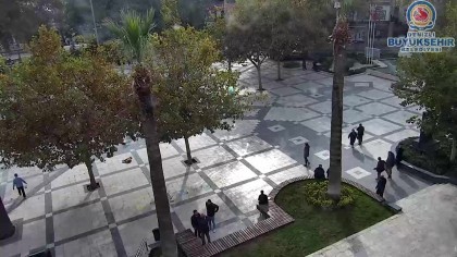hırsız kızı sikiyor